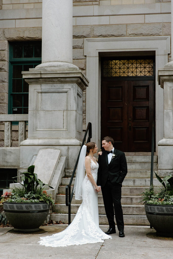 Atlanta courthouse wedding at Historic DeKalb Courthouse
