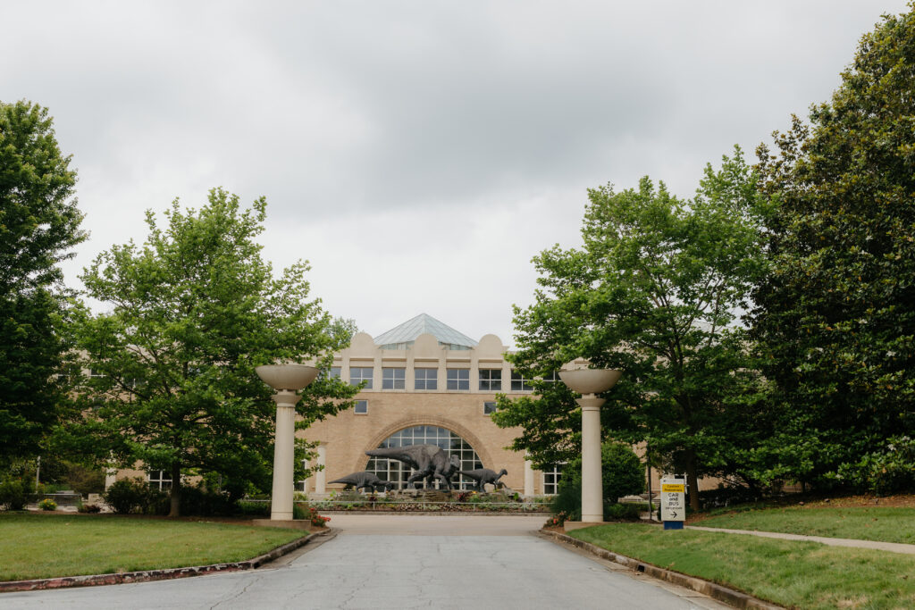 Atlanta museum wedding at Fernbank
